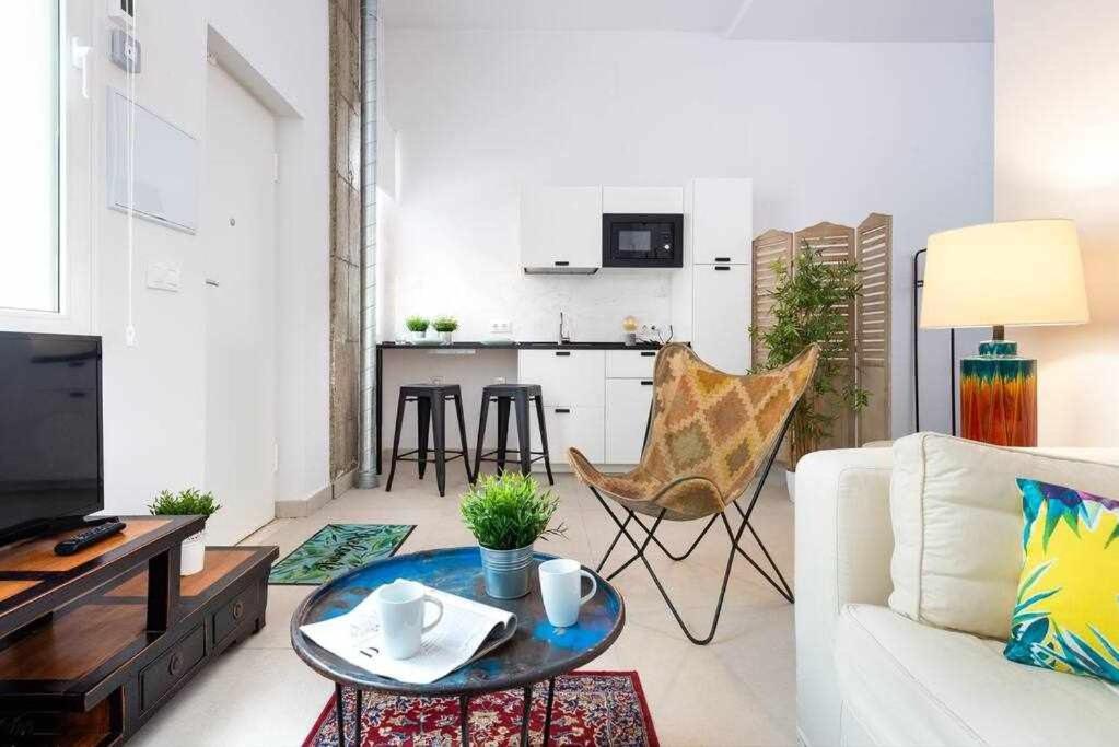 Monkeys Apartments Pinoloft Nuevo Torneo Севиля Екстериор снимка