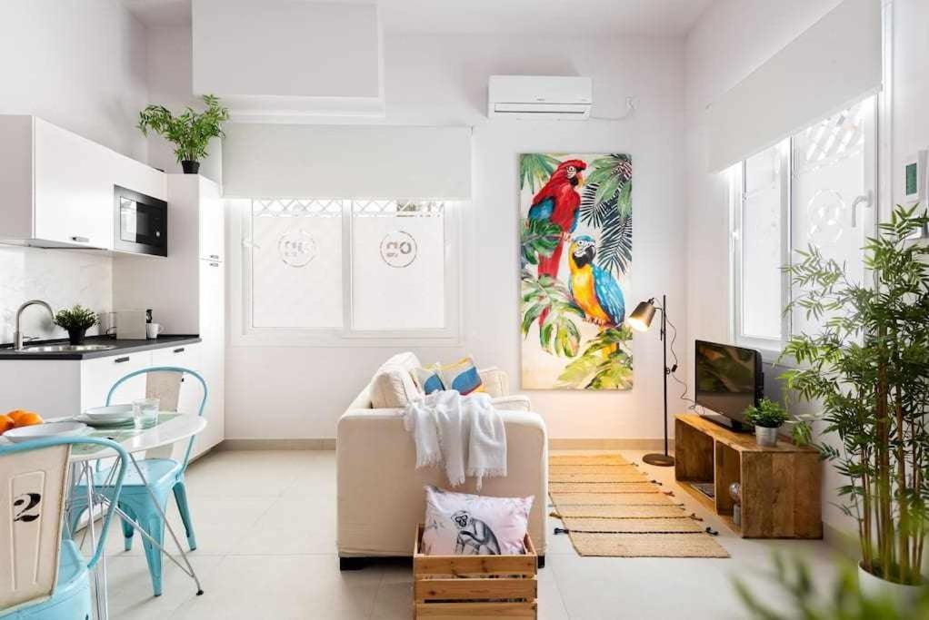 Monkeys Apartments Pinoloft Nuevo Torneo Севиля Екстериор снимка