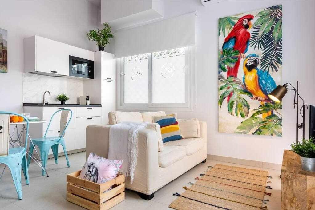 Monkeys Apartments Pinoloft Nuevo Torneo Севиля Екстериор снимка