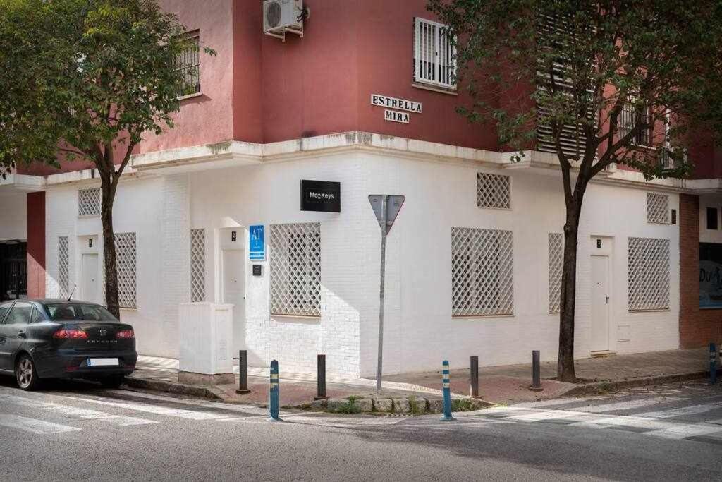 Monkeys Apartments Pinoloft Nuevo Torneo Севиля Екстериор снимка