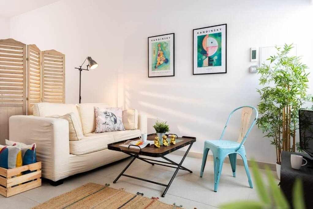 Monkeys Apartments Pinoloft Nuevo Torneo Севиля Екстериор снимка