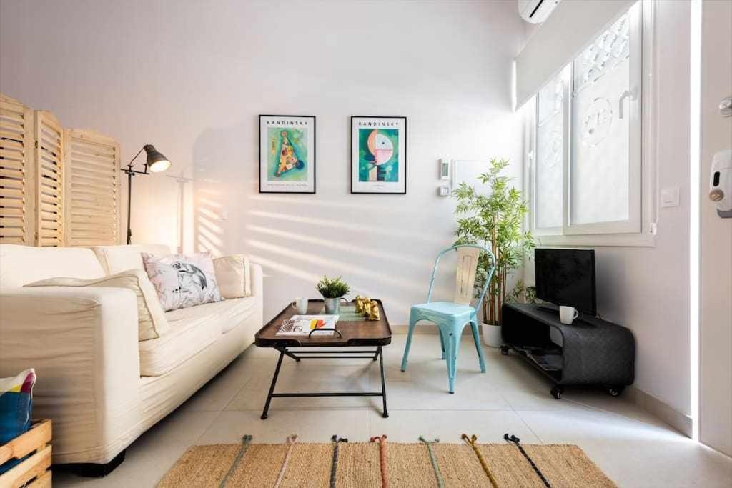 Monkeys Apartments Pinoloft Nuevo Torneo Севиля Екстериор снимка